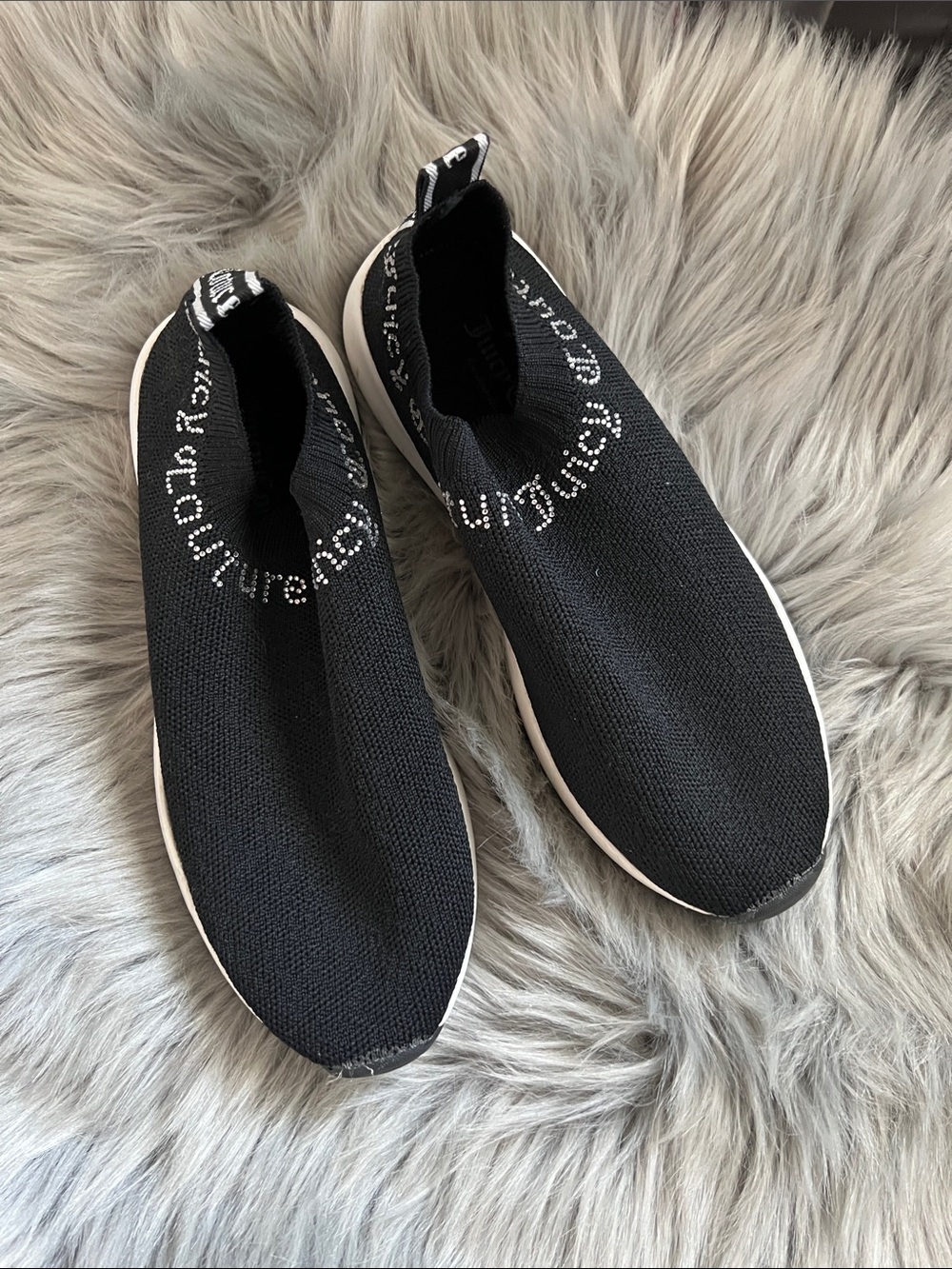 EUC Juicy Couture Black Knit Slip-On Sneakers with White Sole sz 6.5